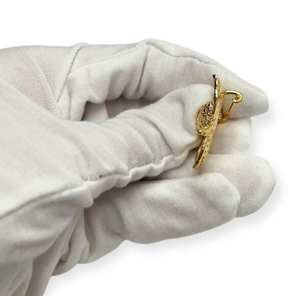 Handmade Gold-Tone Textured Rumduol Flower Brooch with Gift Box New - Picture 3 of 4